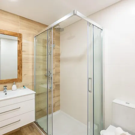 Pimenta - Short Walk To The *